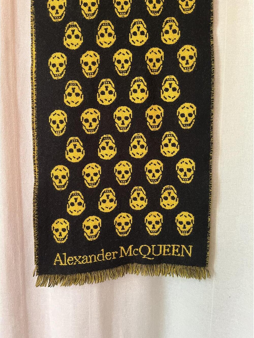 ALEXANDER MCQUEEN YELLOW AND BLACK WOOL SKULL SCARF